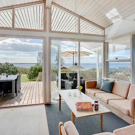 3 Bedroom In Casa de Férias Fåborg